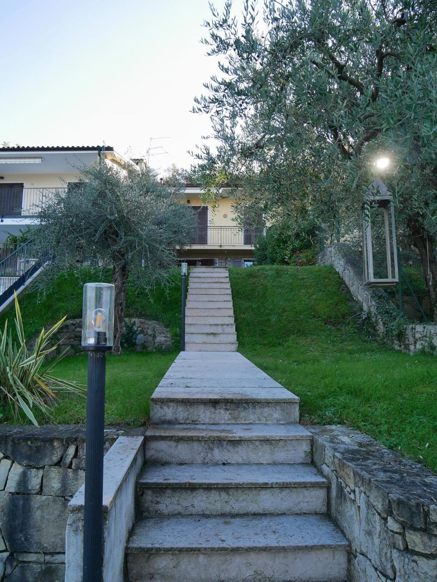 Redhouse Benaco Apartment Torri Del Benaco Exterior photo